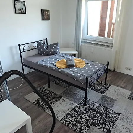 Apartamento Monteur Parts 2