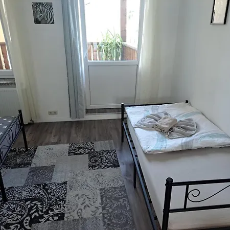 Stellas Monteurwohnungen Crimmitschau