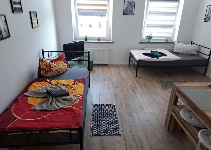 شقة Stellas Monteurwohnungen Crimmitschau